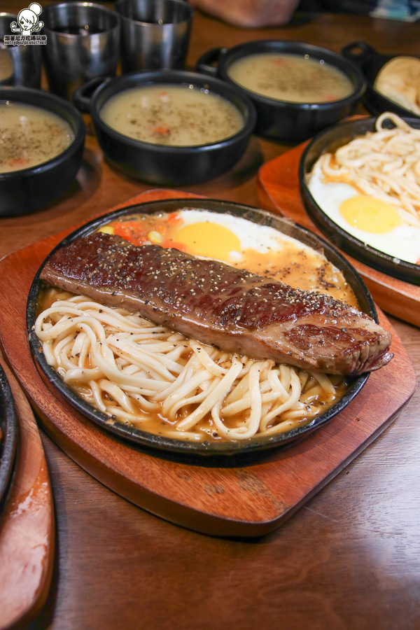 平價牛排 小牛仔牛排 夜市牛排 原塊牛排