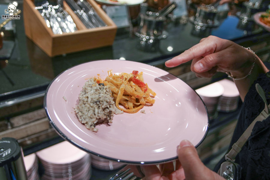 高雄果然匯 素食吃到飽 蔬食 蔬菜 家庭聚餐 夢時代