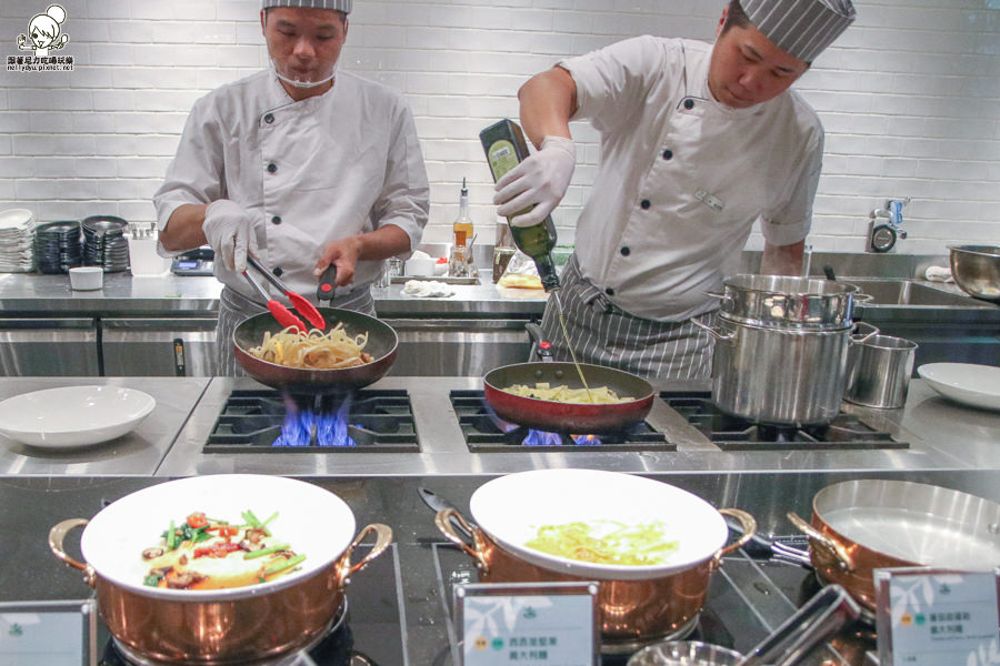 高雄果然匯 素食吃到飽 蔬食 蔬菜 家庭聚餐 夢時代