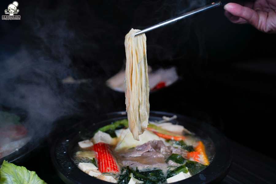 火鍋 鍋物 百元火鍋 個人鍋 宵夜 高雄美食 高雄鍋物 聚餐 文化中心