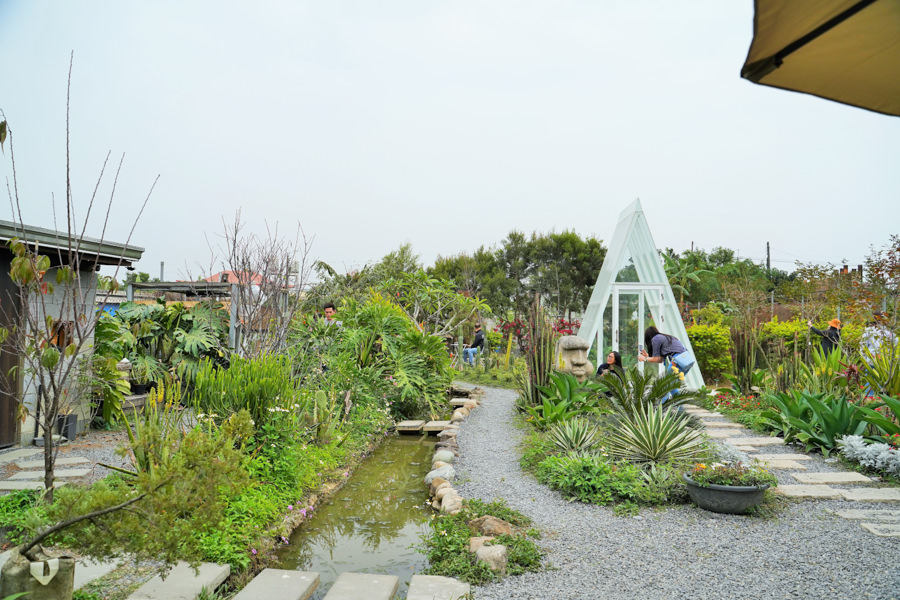 多肉植物 戶外 景觀咖啡 高雄景點 高雄旅遊 親子 戶外 休閒 摩艾