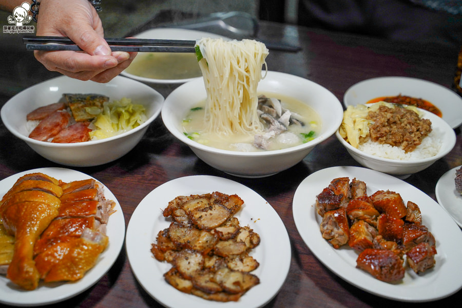 高雄美食 鳳山美食 衛武營 老爺美食館 純手工 香茅 獨家 特色 全台獨創