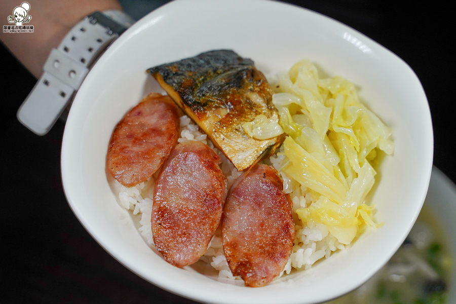 高雄美食 鳳山美食 衛武營 老爺美食館 純手工 香茅 獨家 特色 全台獨創