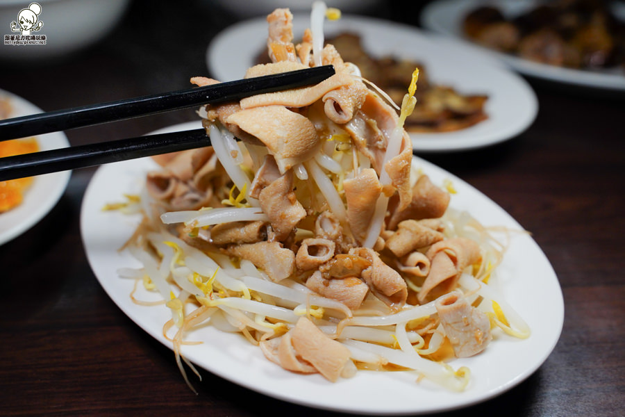 高雄美食 鳳山美食 衛武營 老爺美食館 純手工 香茅 獨家 特色 全台獨創