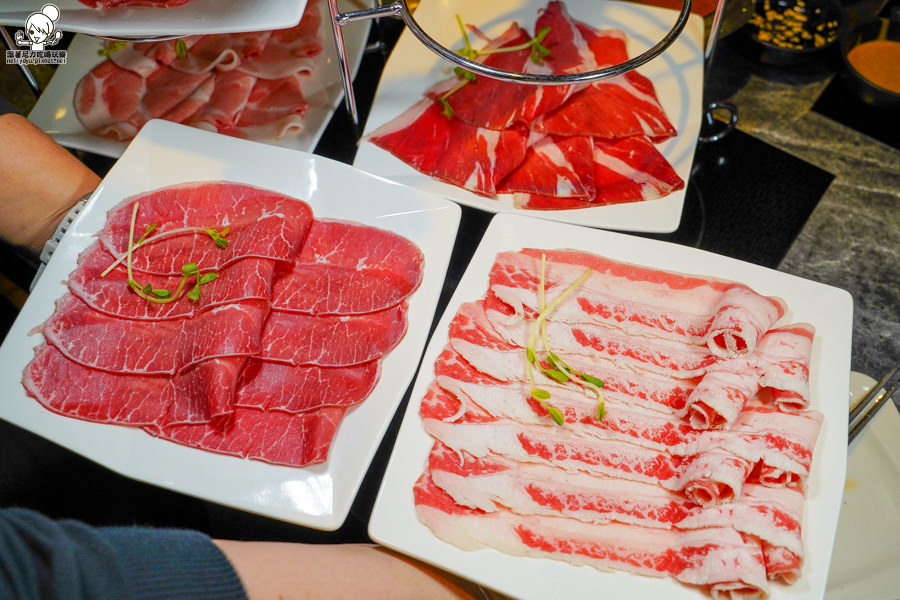 百貨美食 鍋物 火鍋 聚餐 家庭聚會 約會 肉肉盤 海鮮