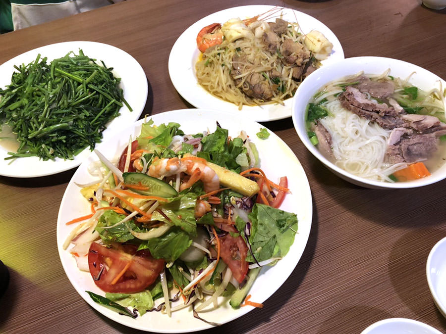 墾丁必吃　恆春美食　越南料理　屏東　墾丁　好吃　月亮蝦餅