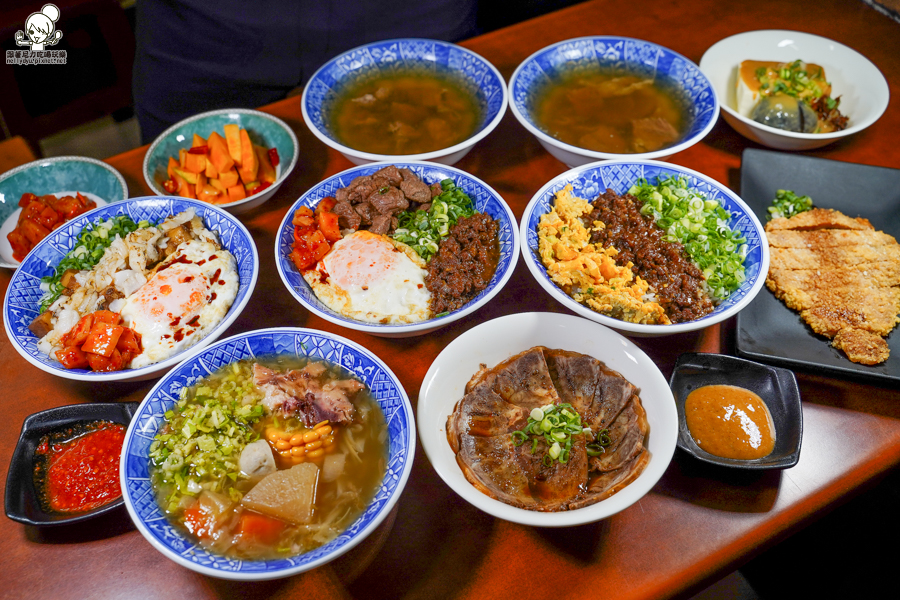 高雄美食 牛肉燥 牛B飯 骰子牛 古早味 肉燥 好吃 宵夜 