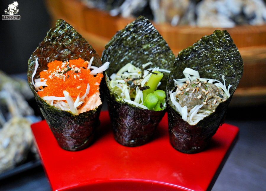 高雄聚餐 燒烤 燒烤殿 生蠔 青蚵 生魚片 燒烤 美食 高雄美食