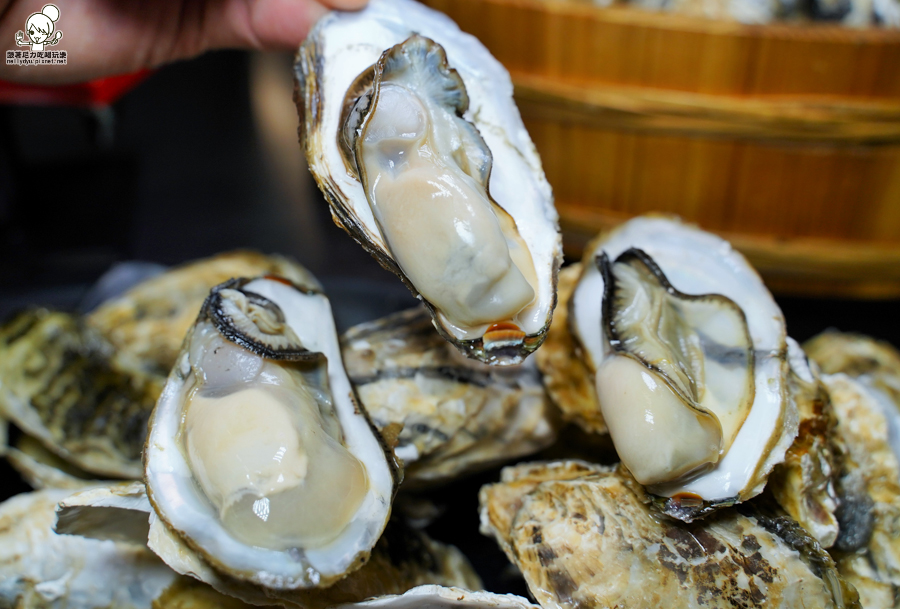 高雄聚餐 燒烤 燒烤殿 生蠔 青蚵 生魚片 燒烤 美食 高雄美食