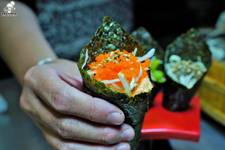 高雄聚餐 燒烤 燒烤殿 生蠔 青蚵 生魚片 燒烤 美食 高雄美食