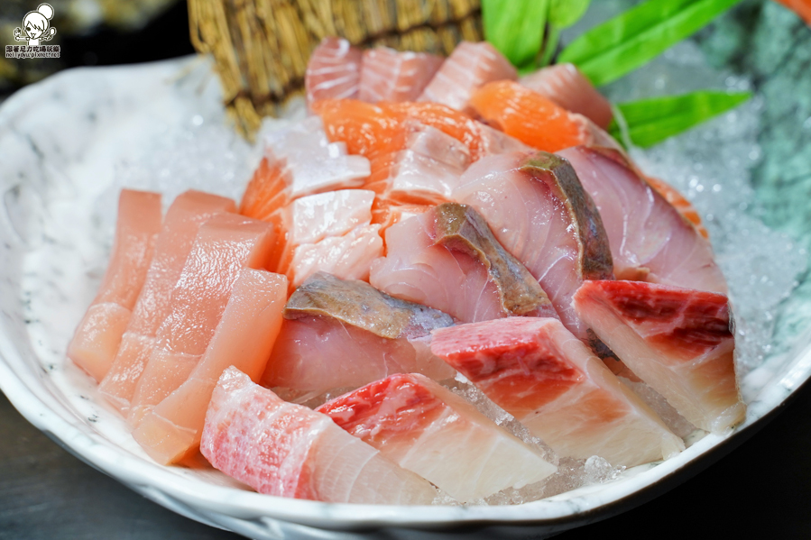 高雄聚餐 燒烤 燒烤殿 生蠔 青蚵 生魚片 燒烤 美食 高雄美食