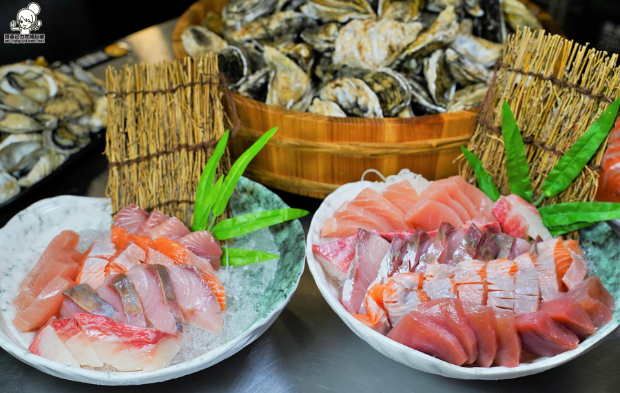 高雄聚餐 燒烤 燒烤殿 生蠔 青蚵 生魚片 燒烤 美食 高雄美食