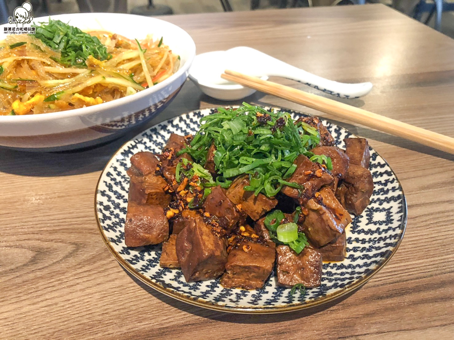 高雄美食 麵食 雙醬麵 巷弄美食 魯味 好吃滷味 必吃 魯蛇滷味