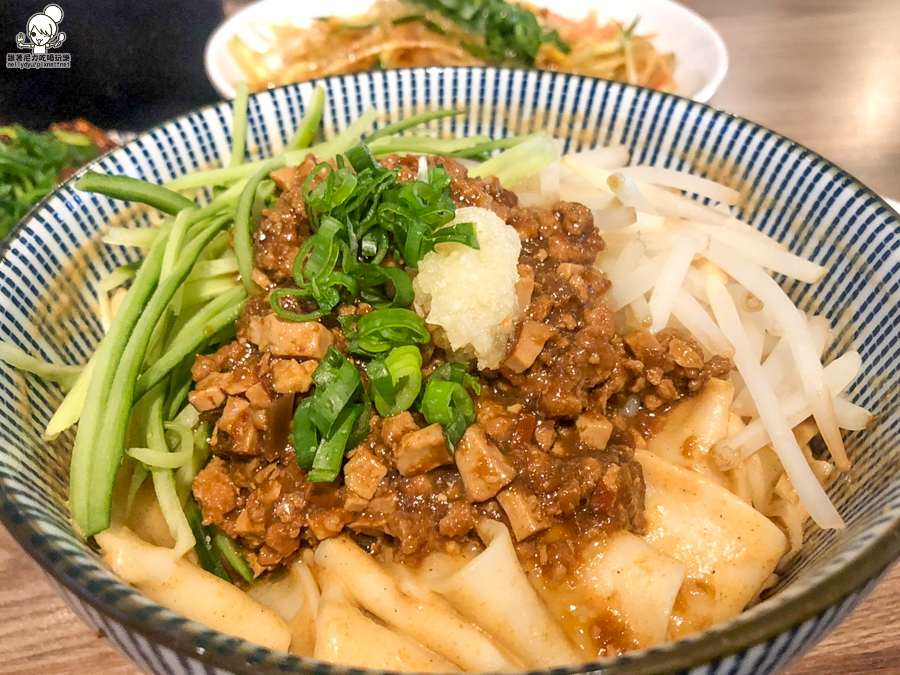 高雄美食 麵食 雙醬麵 巷弄美食 魯味 好吃滷味 必吃 魯蛇滷味