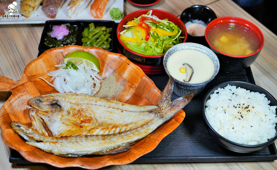 學區美食 日本料理 生魚片 丼飯 定食 聚餐 燒烤 烏龍麵