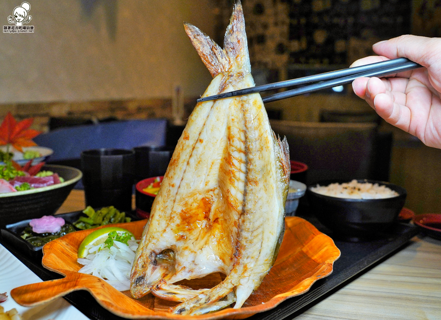 學區美食 日本料理 生魚片 丼飯 定食 聚餐 燒烤 烏龍麵