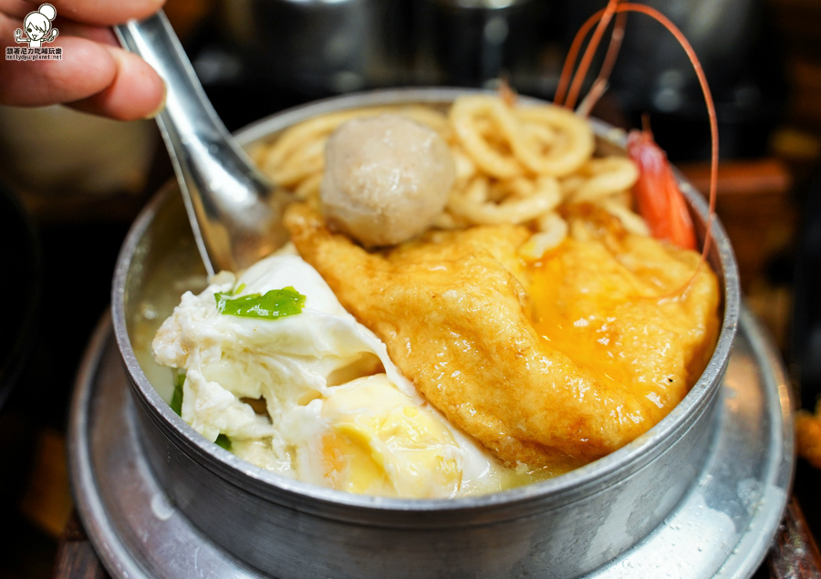 老爺車炮蛋蔥油餅 左營美食 銅板美食 小吃 必吃 高雄美食 蔥油餅 人氣 排隊 下午茶