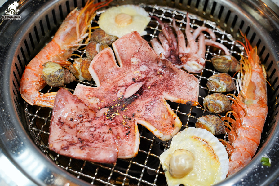 燒肉吃到飽 吃到飽 高雄 聚餐 約會 燒肉 燒烤 小酌 啤酒 好吃 肉品