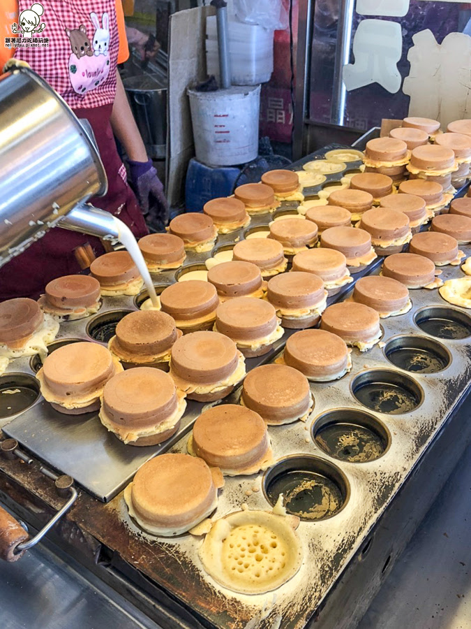 高雄紅豆餅 高雄車輪餅 好吃 美食 甜點 爆餡料 必吃 武廟市場