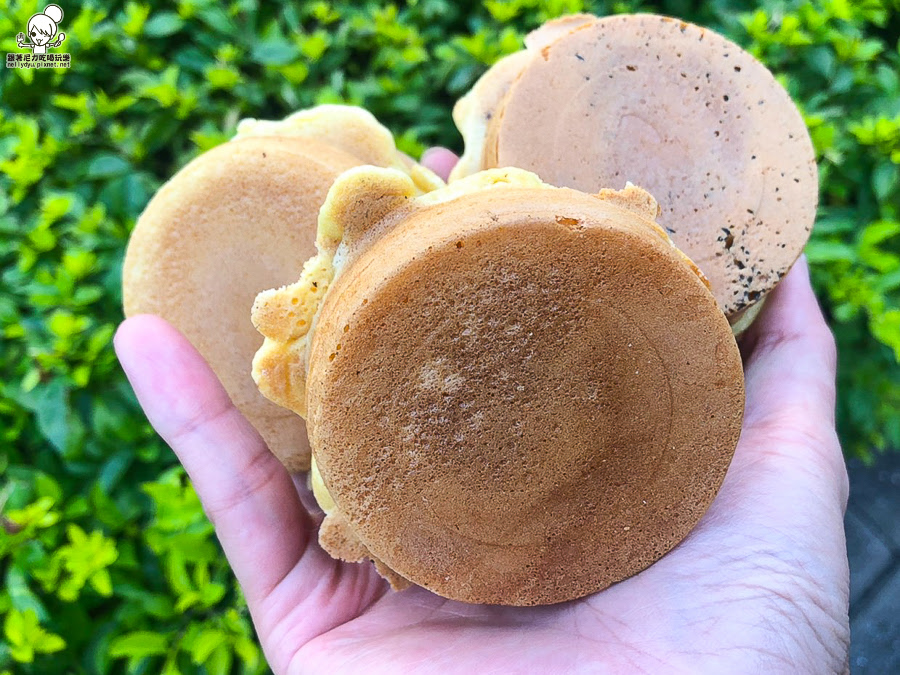 高雄紅豆餅 高雄車輪餅 好吃 美食 甜點 爆餡料 必吃 武廟市場