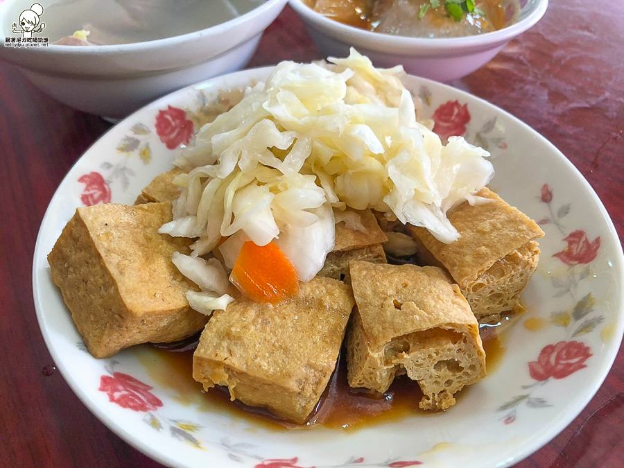 鹽埕美食 下午茶 肉圓 雞排 臭豆腐 好吃 老字號 必吃