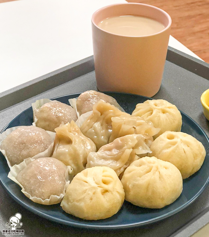 包子叔叔 前金 小吃 小籠包 水晶餃 燒賣 台式 小吃 高雄美食 老字號