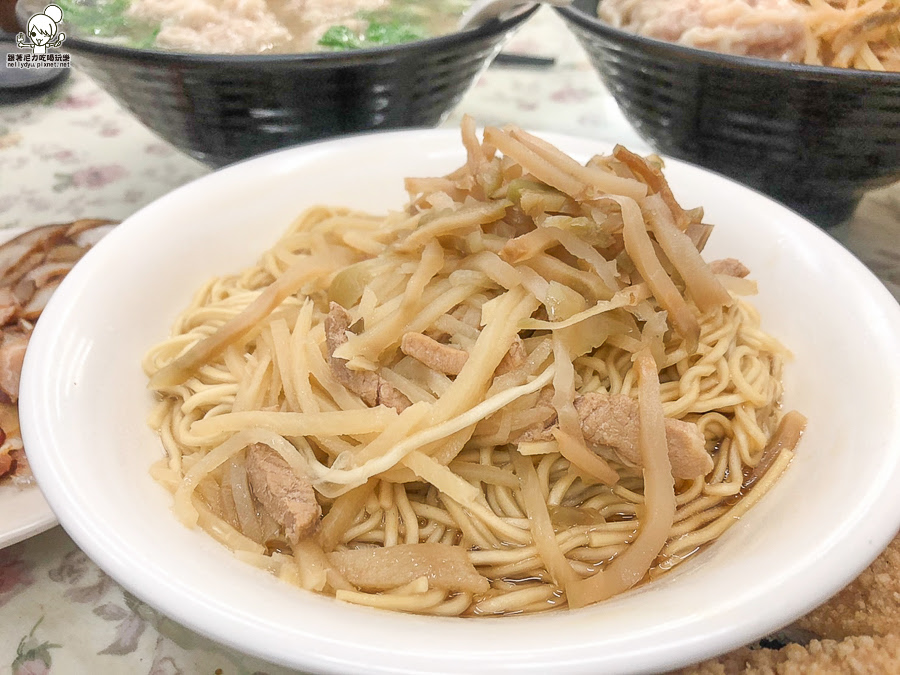巨揚 餛飩 大餛飩 溫州 高雄美食 麵食 榨菜 麵 必吃 老字號