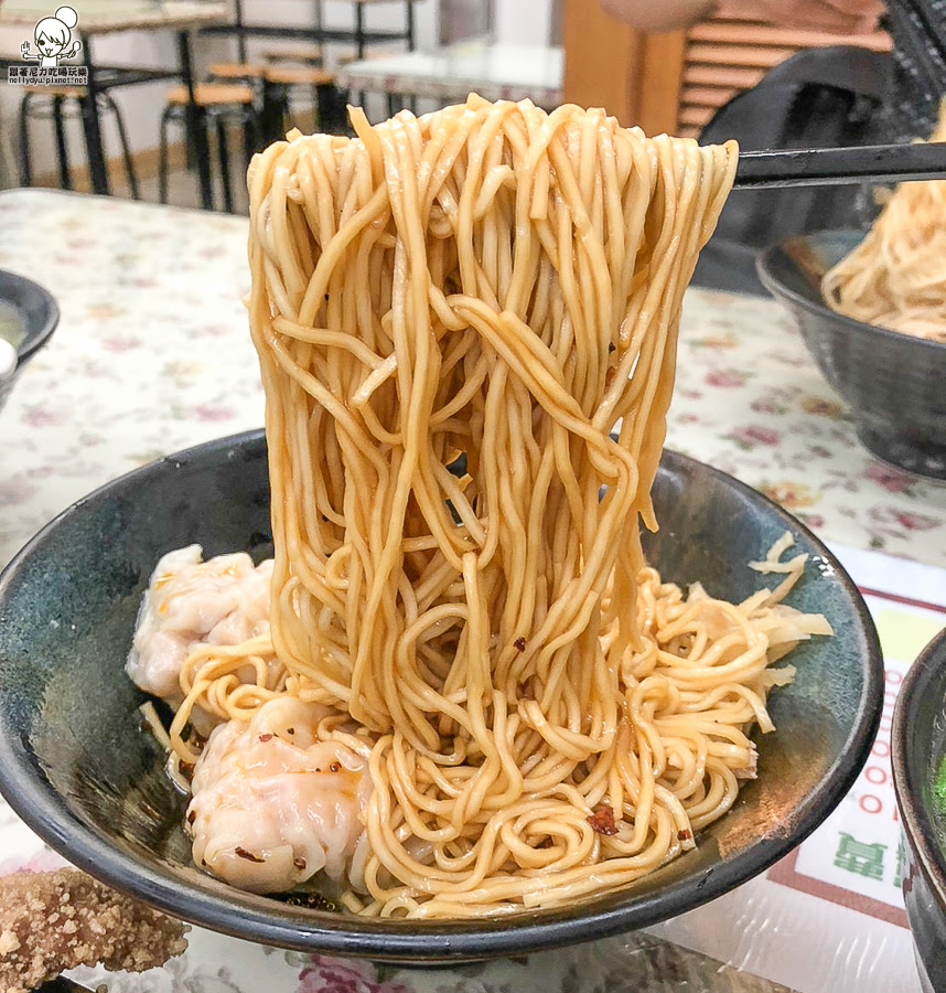 巨揚 餛飩 大餛飩 溫州 高雄美食 麵食 榨菜 麵 必吃 老字號