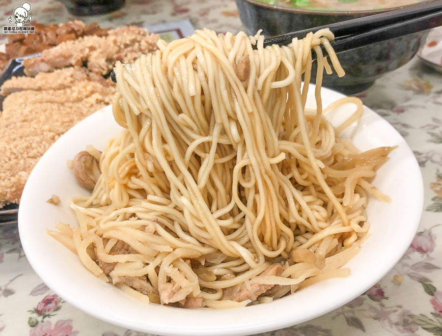 巨揚 餛飩 大餛飩 溫州 高雄美食 麵食 榨菜 麵 必吃 老字號