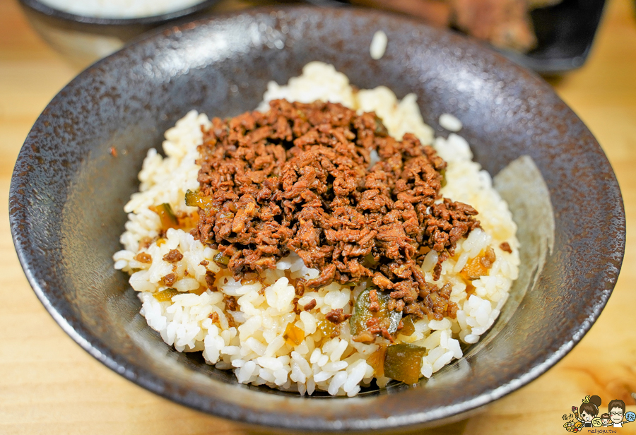 岡鐵牛鍋物工廠 高雄溫體牛 岡山 牛肉 火鍋 鍋物 聚餐 約會 有機 型農 美食