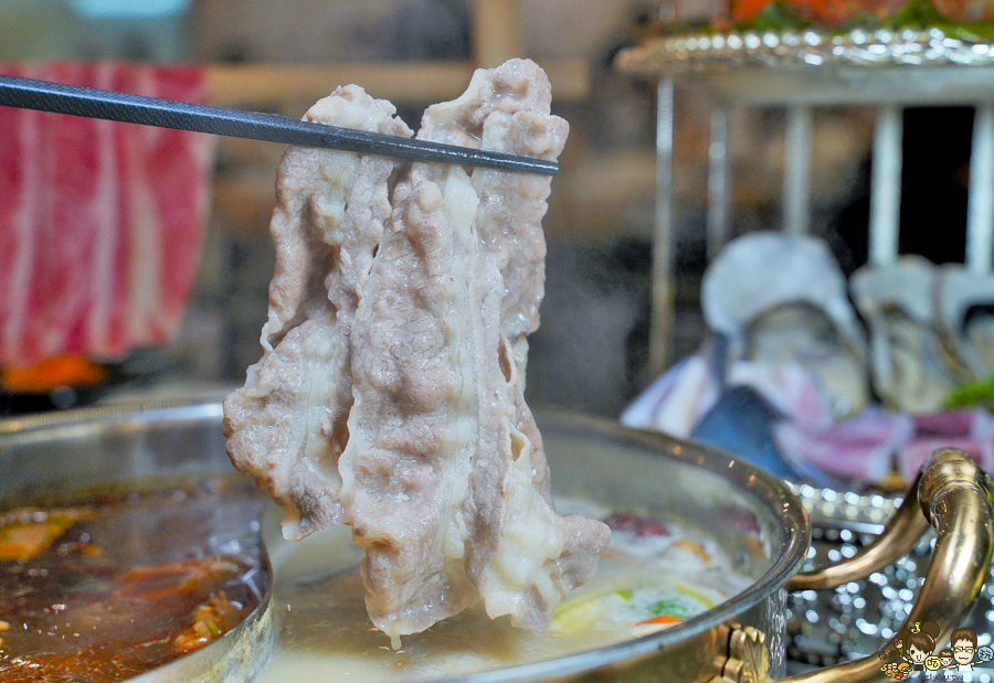 麻辣火鍋 灑椒 高雄必吃 北高雄 巨蛋 鍋物 聚餐 高雄美食 聚餐 慶生 肉瀑布