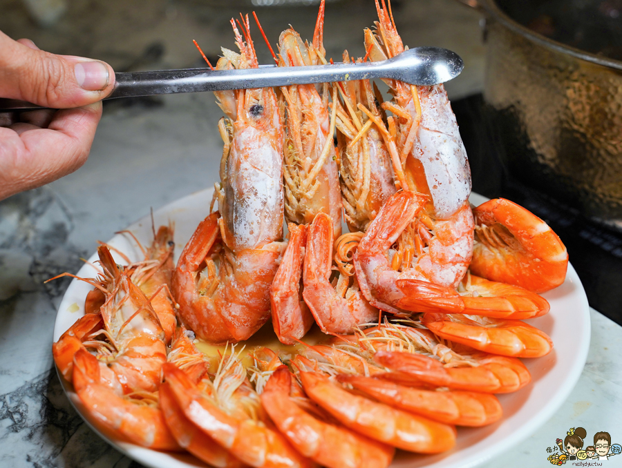 麻辣火鍋 灑椒 高雄必吃 北高雄 巨蛋 鍋物 聚餐 高雄美食 聚餐 慶生 肉瀑布