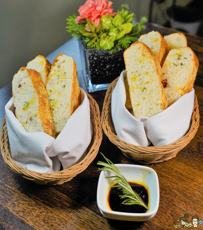 高雄聚餐推薦 約會 跨年 耶誕 烤雞 限量 甜點 下午茶 美食 高雄美食