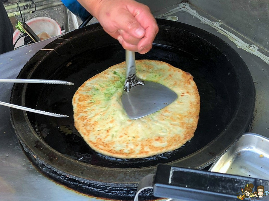 山東蔥油大餅 高雄美食 必吃 蔥油餅 排隊 人氣 老店 左營美食 明華路