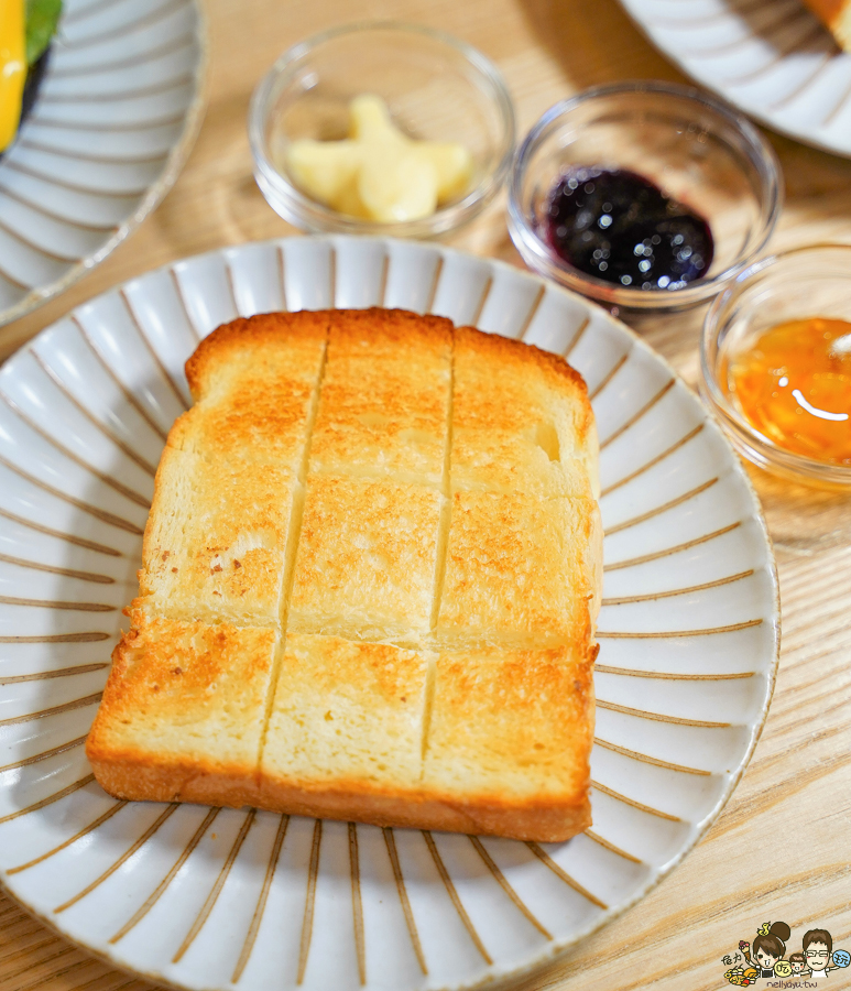 高鐵 美食 下午茶 甜點 生乳捲 生吐司 姊妹約會 彩虹市集 金木馬 文創 高雄