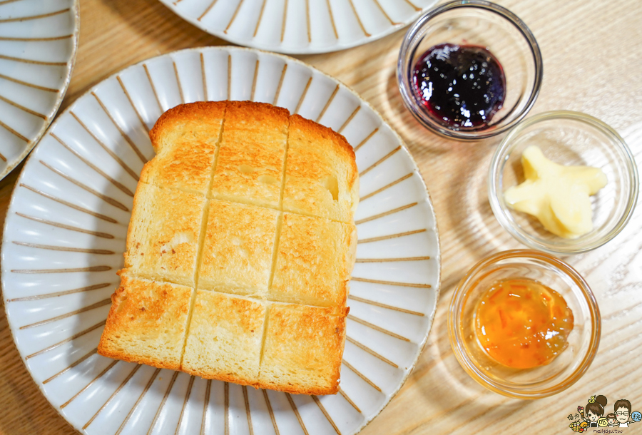 高鐵 美食 下午茶 甜點 生乳捲 生吐司 姊妹約會 彩虹市集 金木馬 文創 高雄