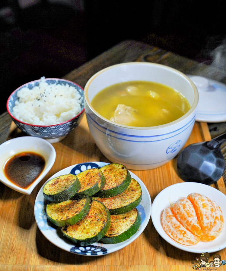 高雄新興區美食 聚餐 約會 燉湯 雞湯 必吃 高雄美食 推薦 新堀江美食