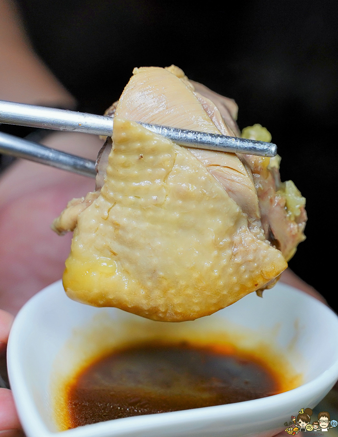 高雄新興區美食 聚餐 約會 燉湯 雞湯 必吃 高雄美食 推薦 新堀江美食