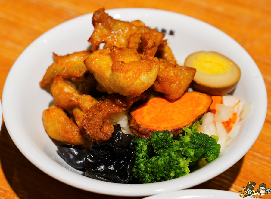 飯腿雞麻椒牌王、王牌椒麻雞腿飯 王牌 男飯 南洋 海南雞 椒麻雞 高雄美食