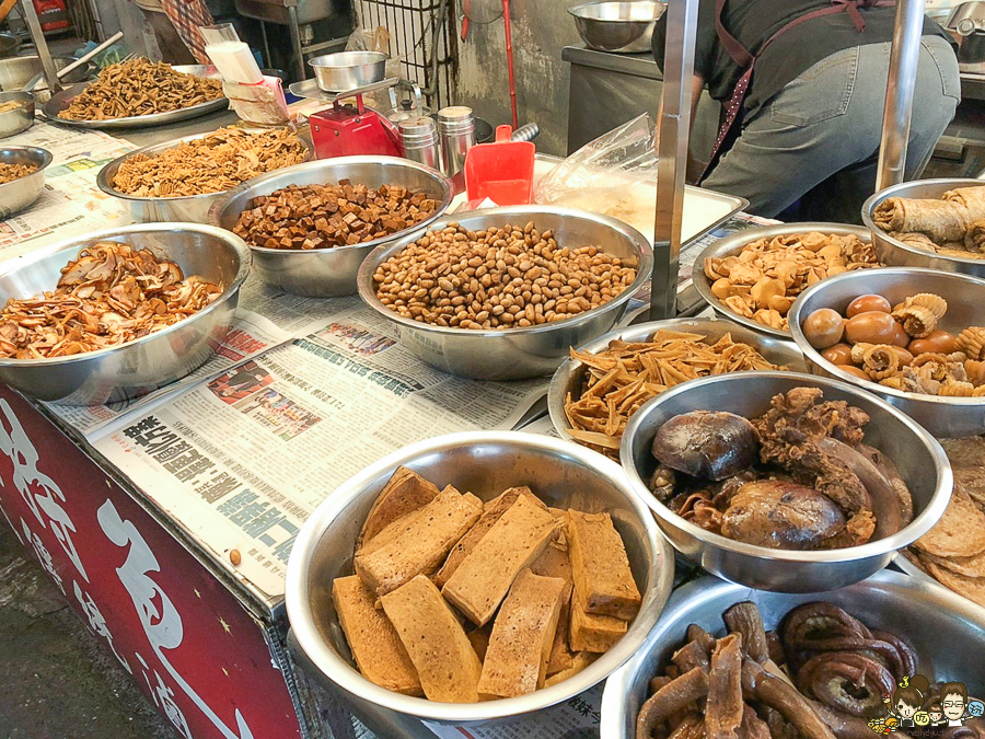 市場滷味 好吃滷味 排隊 高雄美食 市場小吃 國民市場