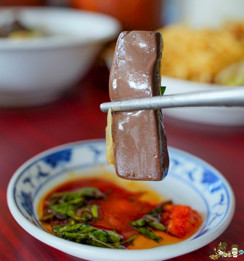 鹽埕小吃 鹽埕美食 必吃 排隊 老字號 特色 獨家 滷味 大禮市場 高雄美食