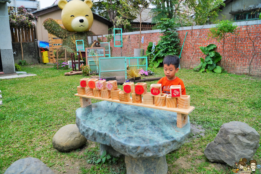 勝利星村 眷村 懷舊 古早味 鐵窗 屏東景點 屏東旅遊 屏東市熱點 打卡 網美