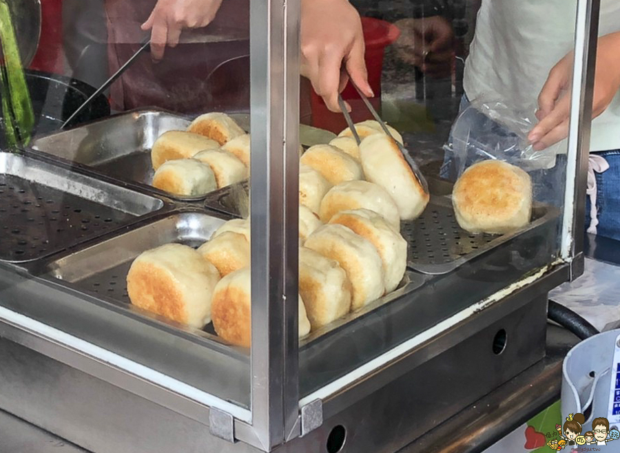  開封路水煎包 中正市場 美食 銅板小吃 銅板美食 下午茶 高雄美食 水煎包