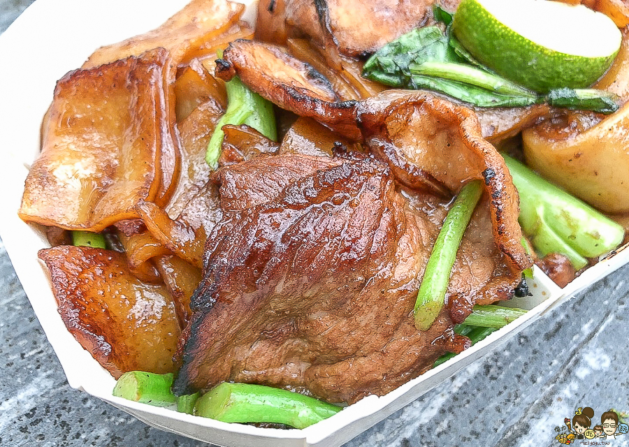 泰國料理 龍華市場 異國 高雄美食 必吃 排隊 餐盒 便當 泰式