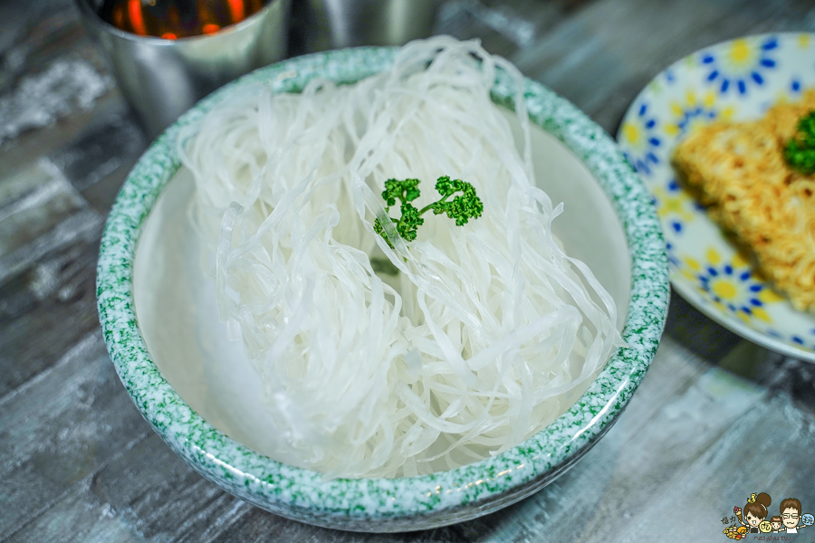 吃到飽 春囍 鍋物 麻辣 麻奶鍋 獨家 高雄必吃 聚餐 火鍋