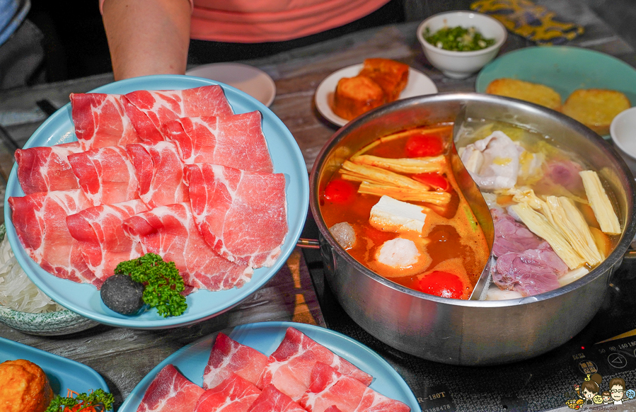 吃到飽 春囍 鍋物 麻辣 麻奶鍋 獨家 高雄必吃 聚餐 火鍋