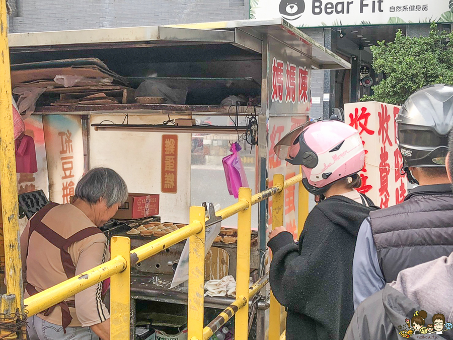 紅豆餅 車輪餅 傳統 老字號 小吃 高雄美食 高雄必吃 排隊