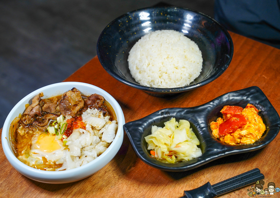 高雄丼飯 炸豬排 肋排 創意 美食 瘋丼 滷肉 招牌