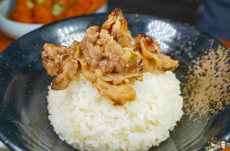 高雄丼飯 炸豬排 肋排 創意 美食 瘋丼 滷肉 招牌