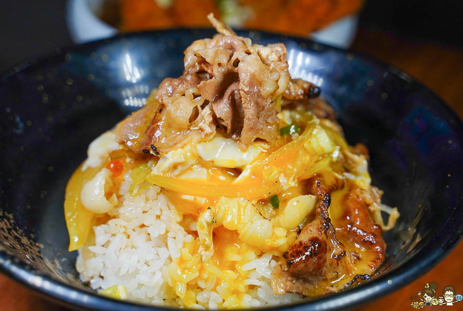 高雄丼飯 炸豬排 肋排 創意 美食 瘋丼 滷肉 招牌